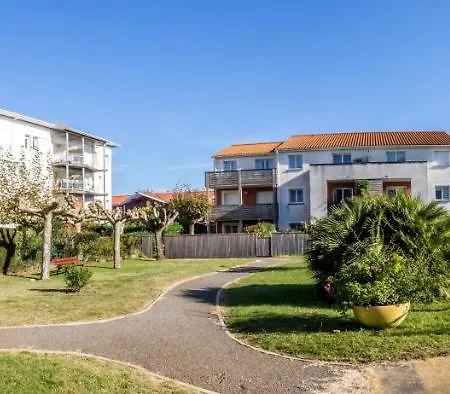 5 Couchages Dans Avec Piscine דירה